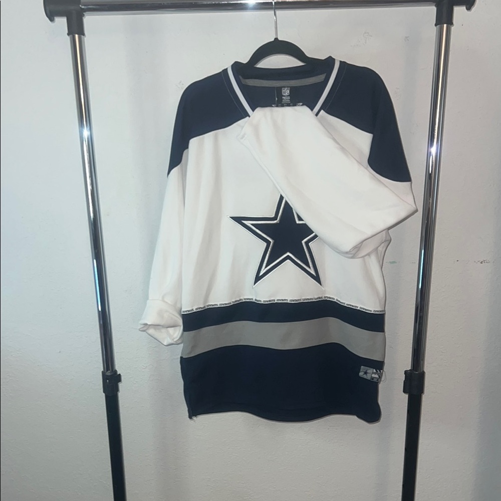 Forever 21 White and Black Star Jacket